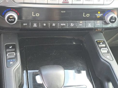Used 2022 Kia Telluride EX w/ EX Premium Package FWD image 6