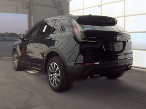 Used 2023 Cadillac XT4 Sport FWD image 6