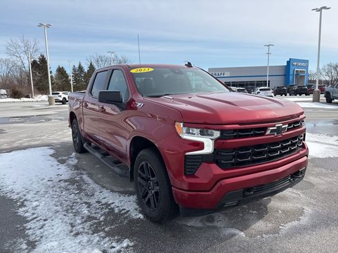 Used 2023 Chevrolet Silverado 1500 RST w/ Convenience Package II image 3