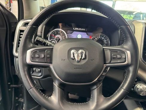 Used 2022 RAM 1500 Laramie AWD/4WD image 19