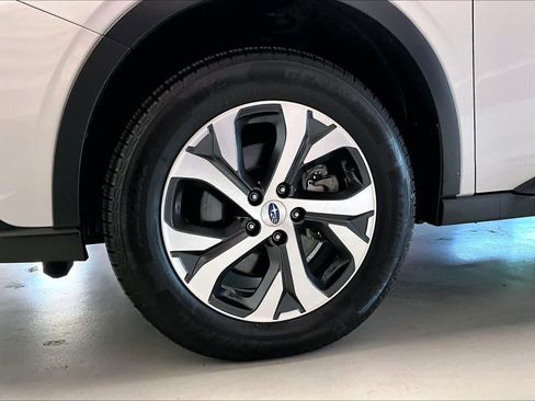 Used 2022 Subaru Outback Touring image 8