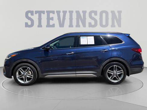 Used 2017 Hyundai Santa Fe Limited AWD/4WD image 2