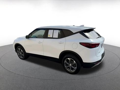 Used 2025 Chevrolet Blazer LT FWD image 10