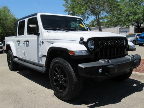 Used 2022 Jeep Gladiator Sport AWD/4WD image 1