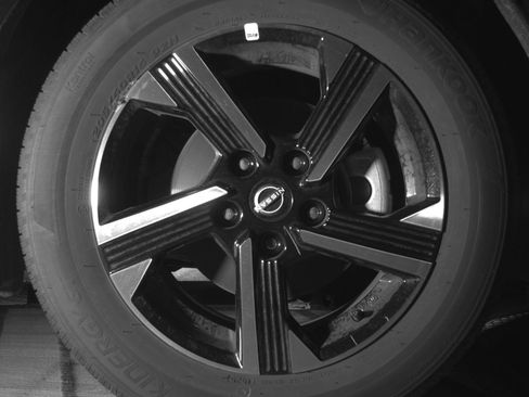 Used 2025 Nissan Sentra SV FWD image 13