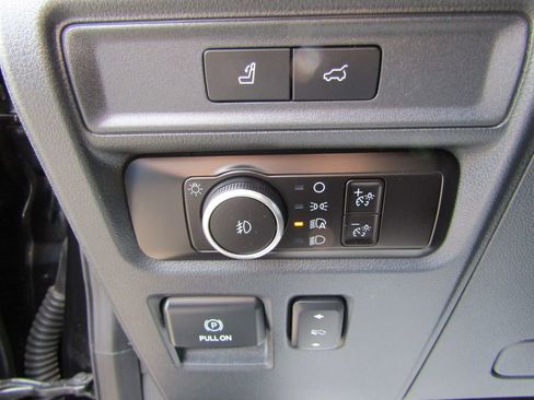 Used 2023 Ford Expedition Limited AWD/4WD image 22