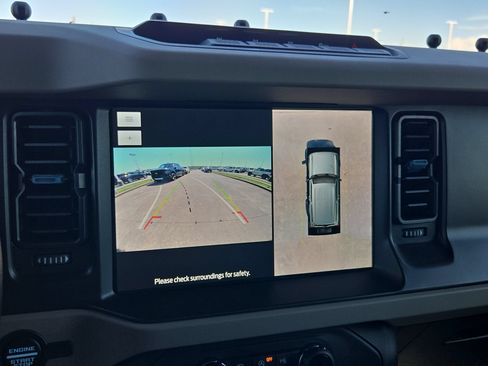 Used 2023 Ford Bronco Wildtrak AWD/4WD image 23
