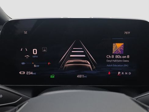 Used 2025 Chevrolet Equinox EV RS FWD image 10