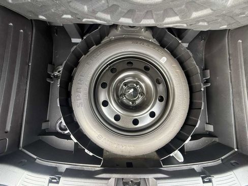 Used 2012 Ford Edge Limited w/ Driver Entry Pkg image 28