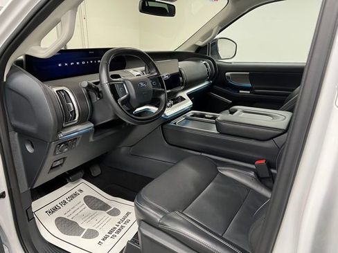 Used 2025 Ford Expedition Max Platinum image 20