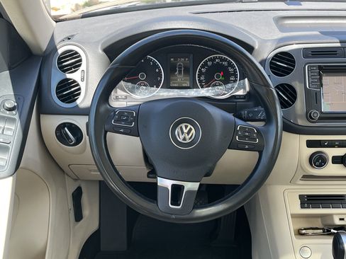 Used 2016 Volkswagen Tiguan SE AWD/4WD image 10