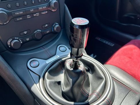 Used 2015 Nissan 370Z NISMO RWD image 16