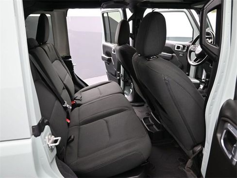 Used 2023 Jeep Wrangler Unlimited w/ Sun & Screen Package image 25
