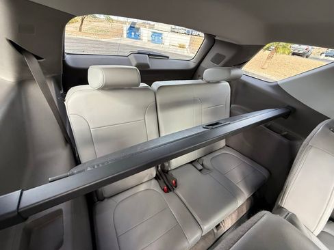 Used 2018 Chevrolet Traverse LT image 20