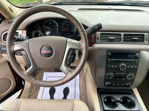 Used 2010 GMC Yukon XL SLE w/ SLE-2 Equipment Package AWD/4WD image 21
