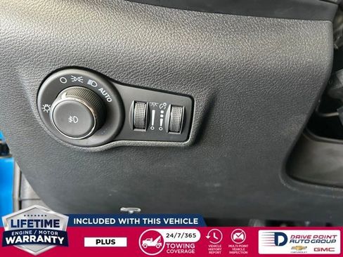 Used 2025 Jeep Compass Trailhawk image 18