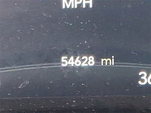 Used 2024 Chrysler Pacifica Touring-L image 19