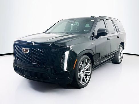 Certified 2025 Cadillac Escalade Sport Platinum w/ LPO, Floor Liner Package AWD/4WD image 3