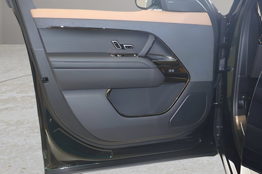 New 2026 Land Rover Range Rover Sport Dynamic SE AWD/4WD image 6