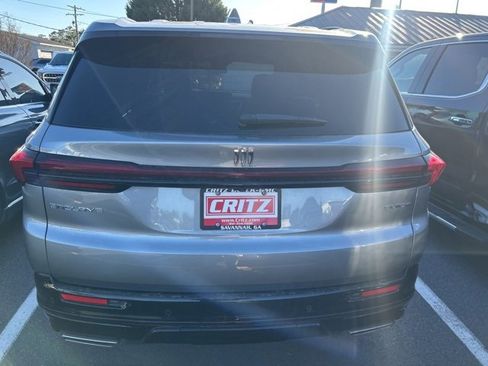 Used 2025 Buick Enclave Sport Touring image 5