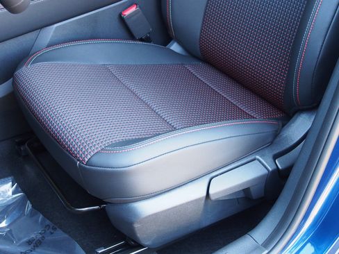 Used 2026 Nissan Kicks SR FWD image 16