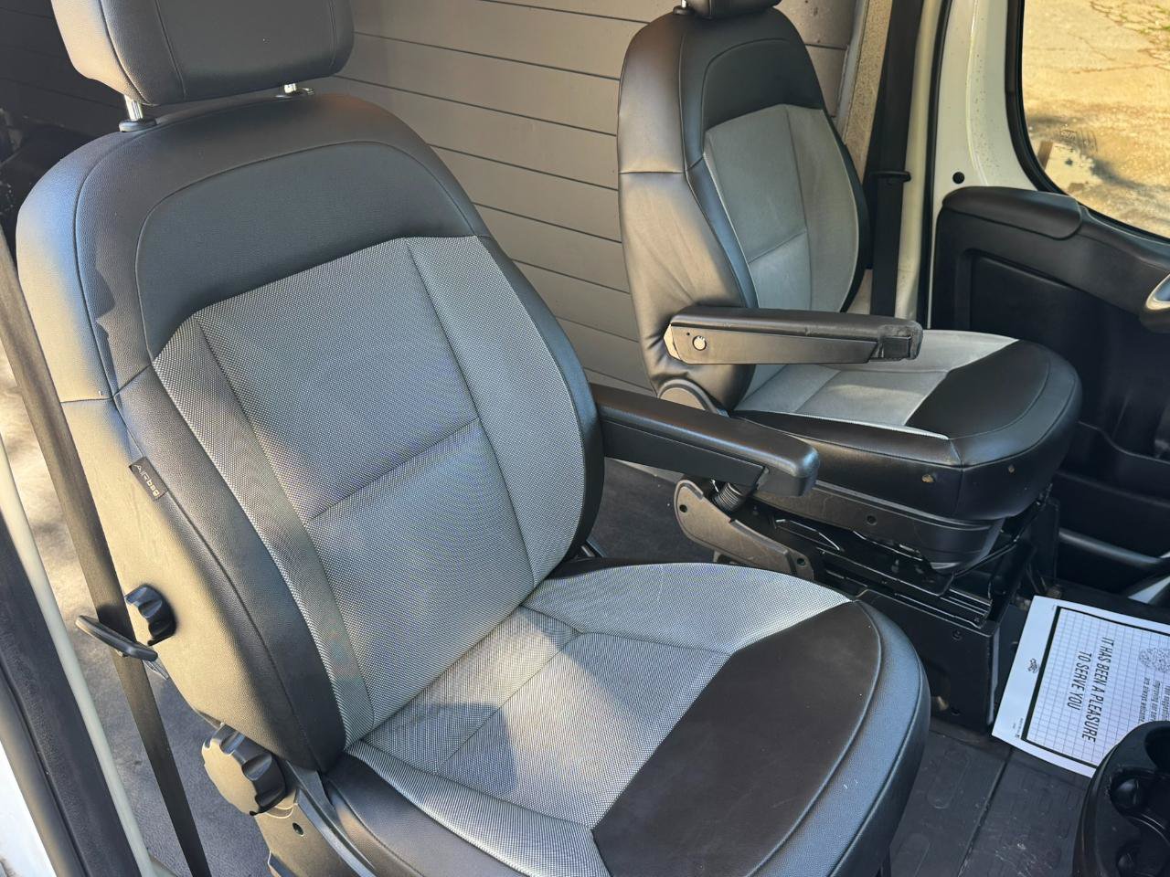 Used 2017 RAM ProMaster 2500 w/ Interior Convenience Group FWD image 12