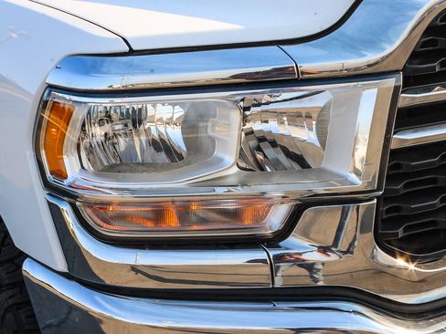 Used 2024 RAM 2500 Big Horn AWD/4WD image 4