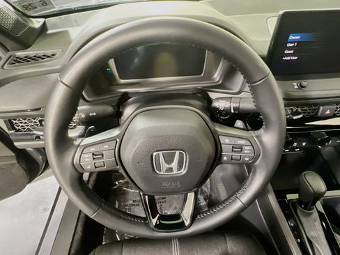 Used 2023 Honda Accord Sport image 11
