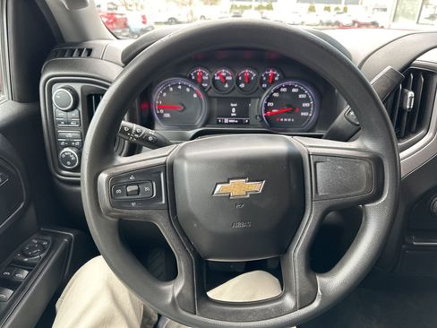 Used 2020 Chevrolet Silverado 1500 Custom w/ Custom Value Package image 22