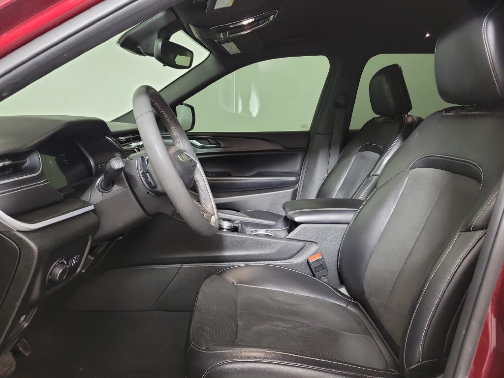 Used 2024 Jeep Grand Cherokee L Laredo AWD/4WD image 12