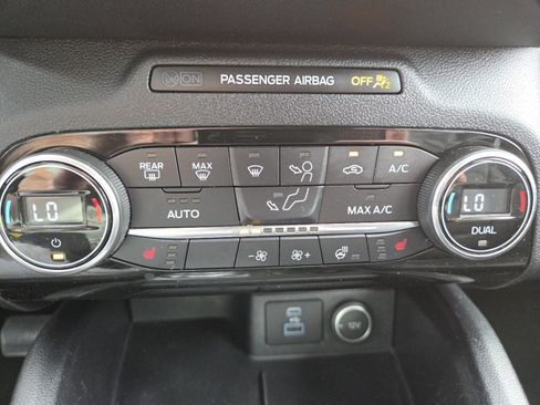 Used 2021 Ford Escape SEL image 32