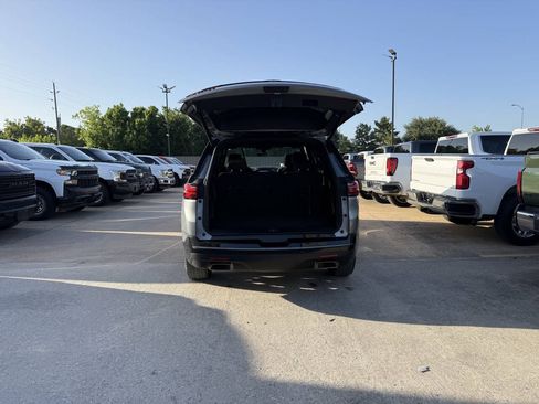 Used 2023 Chevrolet Traverse Premier w/ Redline Edition FWD image 37