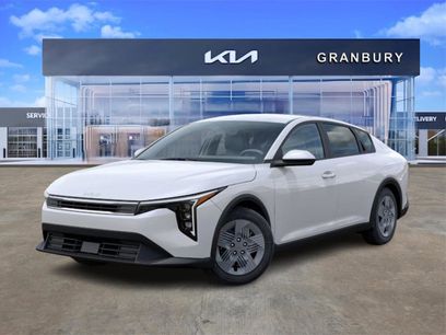 New 2025 Kia K4 LX