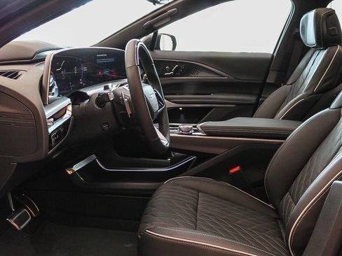 New 2026 Cadillac Lyriq V image 20
