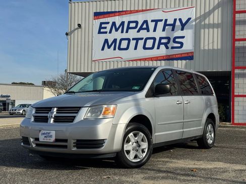 Used 2010 Dodge Grand Caravan SE w/ Climate Group image 1