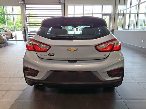 Used 2017 Chevrolet Cruze LT w/ Convenience Package FWD image 5