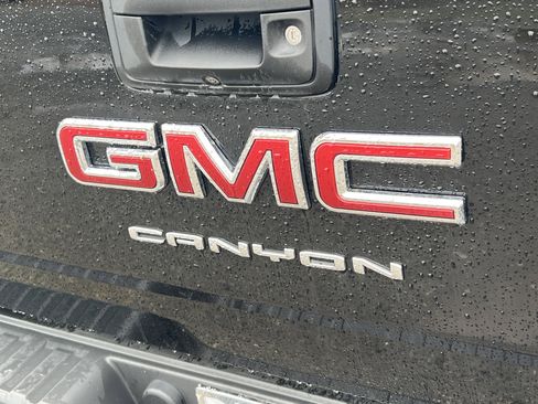 Used 2022 GMC Canyon AT4 image 8