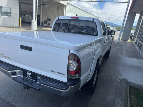 Used 2014 Toyota Tacoma 4x4 Double Cab w/ SR5 Package image 12