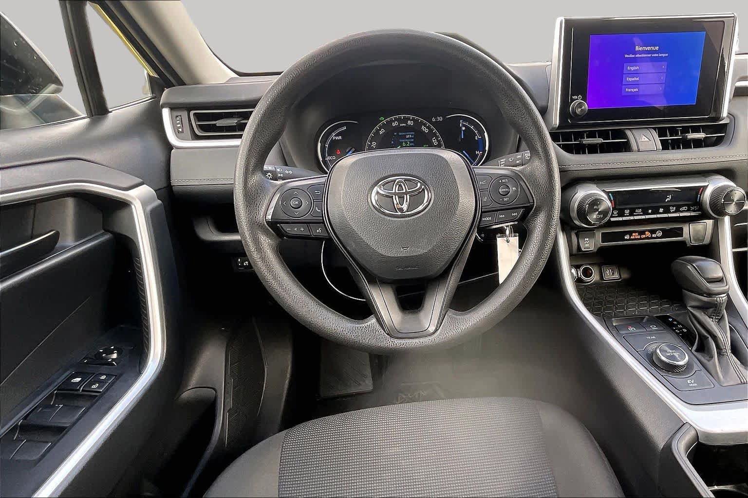 Used 2024 Toyota RAV4 LE AWD/4WD image 5