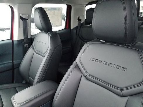 New 2025 Ford Maverick Lariat w/ Black Appearance Package image 18
