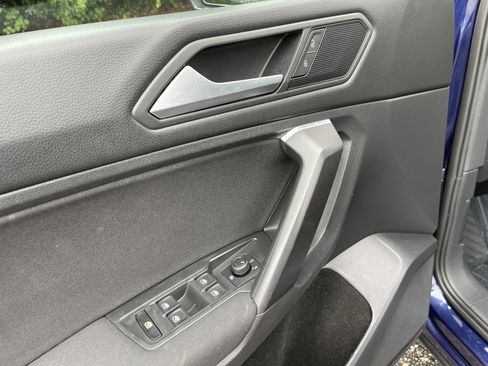 Used 2021 Volkswagen Tiguan S FWD image 14