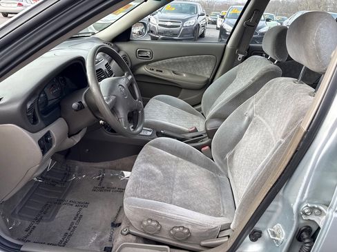 Used 2002 Nissan Sentra GXE image 12