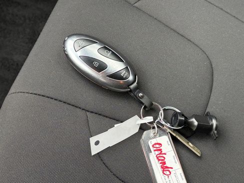 Used 2025 Hyundai Elantra SEL image 21