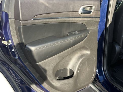 Used 2018 Jeep Grand Cherokee Limited RWD image 31