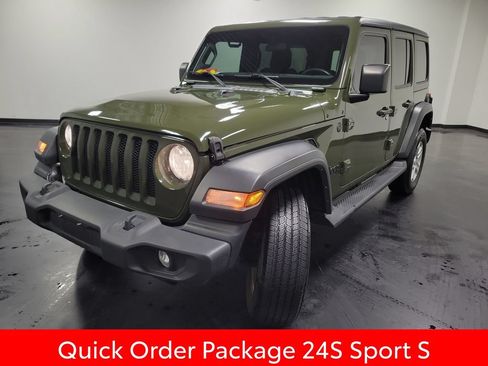 Used 2022 Jeep Wrangler Unlimited Sport AWD/4WD image 4