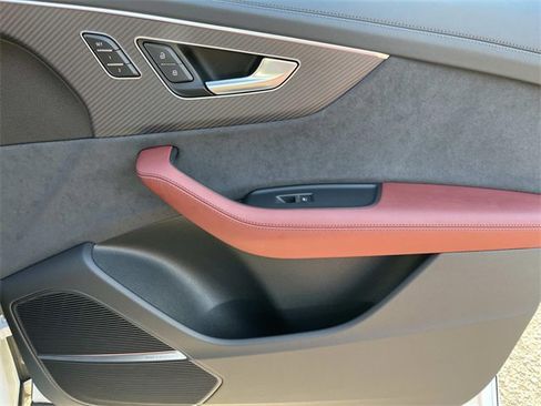 Used 2024 Audi SQ8 Prestige image 27