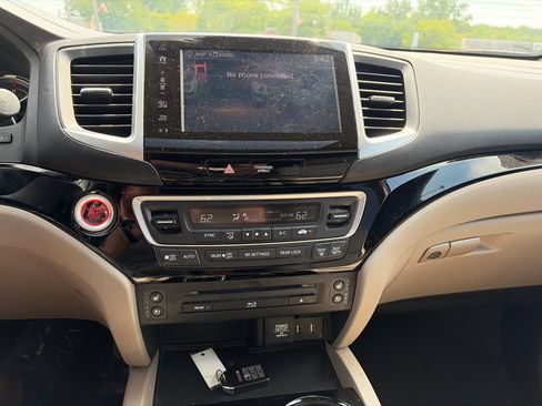 Used 2017 Honda Pilot Elite image 20