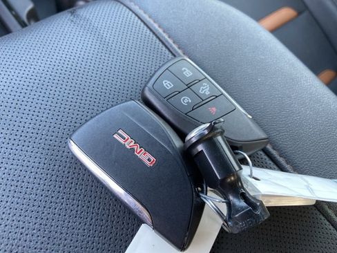 Used 2025 GMC Sierra 1500 AT4 AWD/4WD image 48