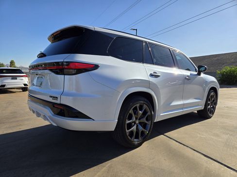 New 2026 Lexus TX 500h AWD image 3