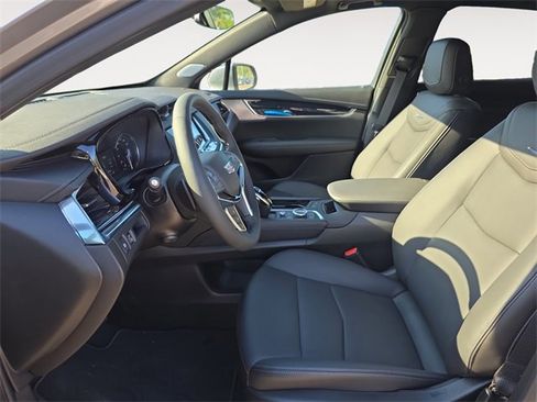 New 2025 Cadillac XT5 Premium Luxury image 9